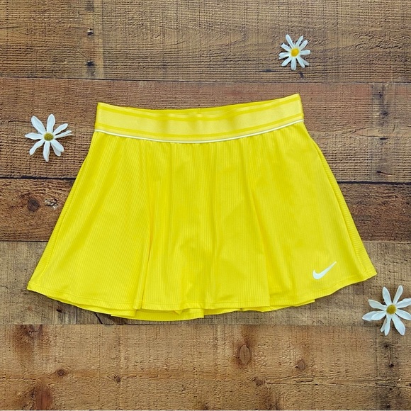 Nike Dresses & Skirts - NIKE Athletic SKORT in Lemon Yellow🍋